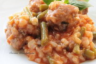 Испанские тефтели с рисом и фасолью