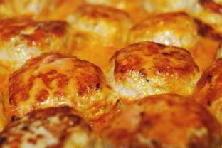 Куриные тефтели под соусом