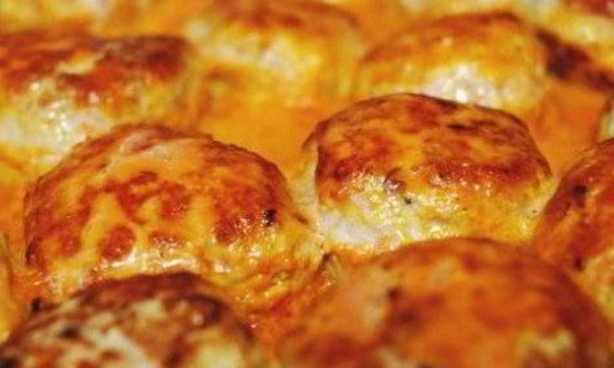 Рецепт куриных тефтелей под соусом