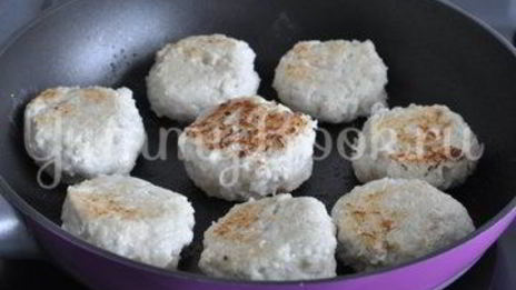 куриные тефтели в томатном соусе