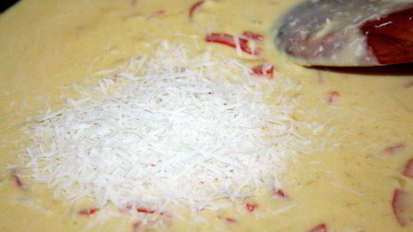 паста с куриными тефтелями под тыквенным соусом