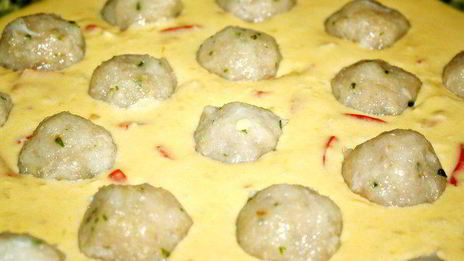 паста с куриными тефтелями под тыквенным соусом