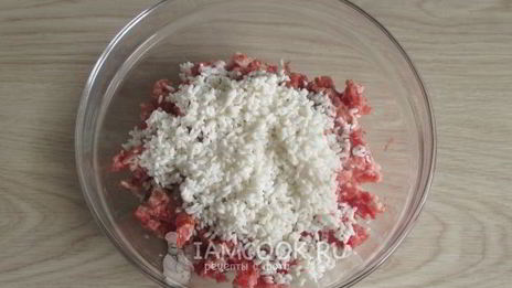 тефтели с рисом с подливкой в мультиварке