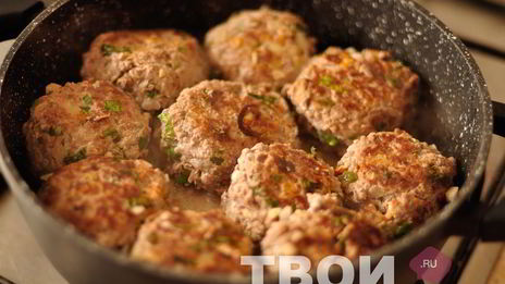 тефтели с сырной начинкой в томатном соусе