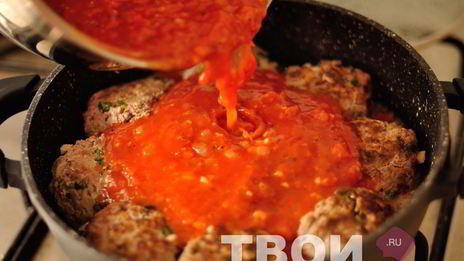 тефтели с сырной начинкой в томатном соусе