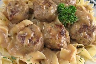 Тефтели в сливочно-грибном соусе