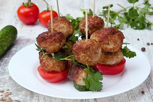 Тефтельки на шпажках