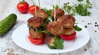 Тефтельки на шпажках