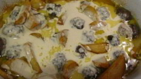 тушеная картошка с тефтелями