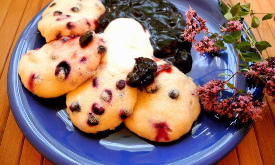 Рецепт ленивых вареников с черникой на пару