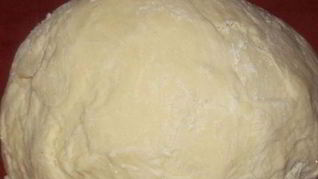 Тесто для вареников с вишней