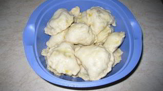 Вареники дрожжевые на пару