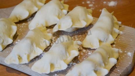 вареники на пару в мультиварке с вишнями