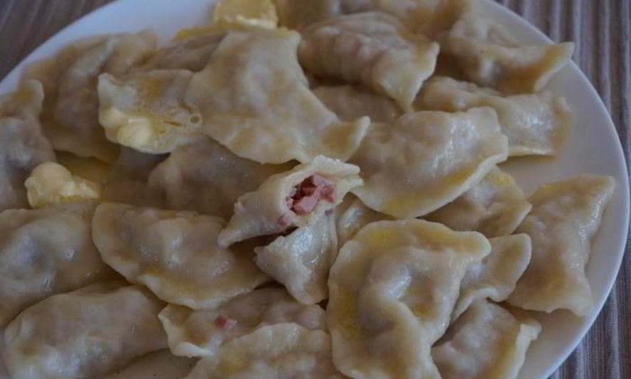 Рецепт вареников с колбасой