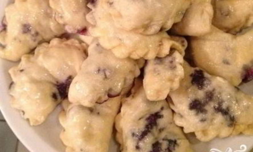 Рецепт вареников с творогом и изюмом