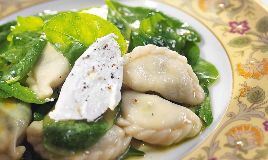 Рецепт вареников с творогом и шпинатом