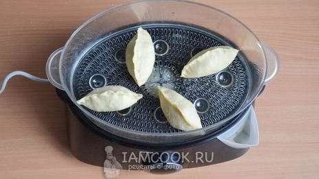 вареники с вишней на пару