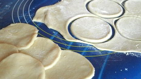 вареники с вишнями из постного заварного теста