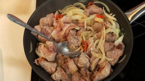 вареники со свининой и зелеными сливами