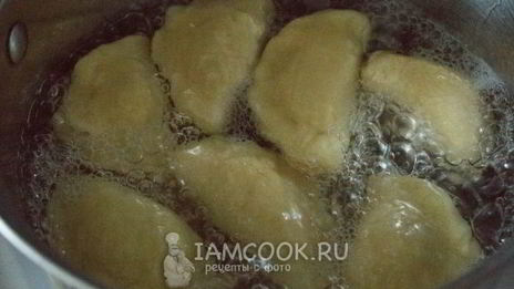 золотистые вареники с капустой