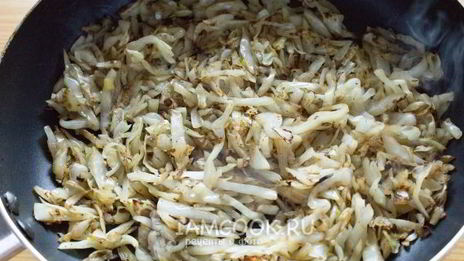 золотистые вареники с капустой