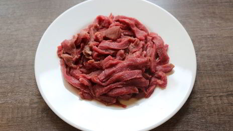 яичная лапша с говядиной и брокколи