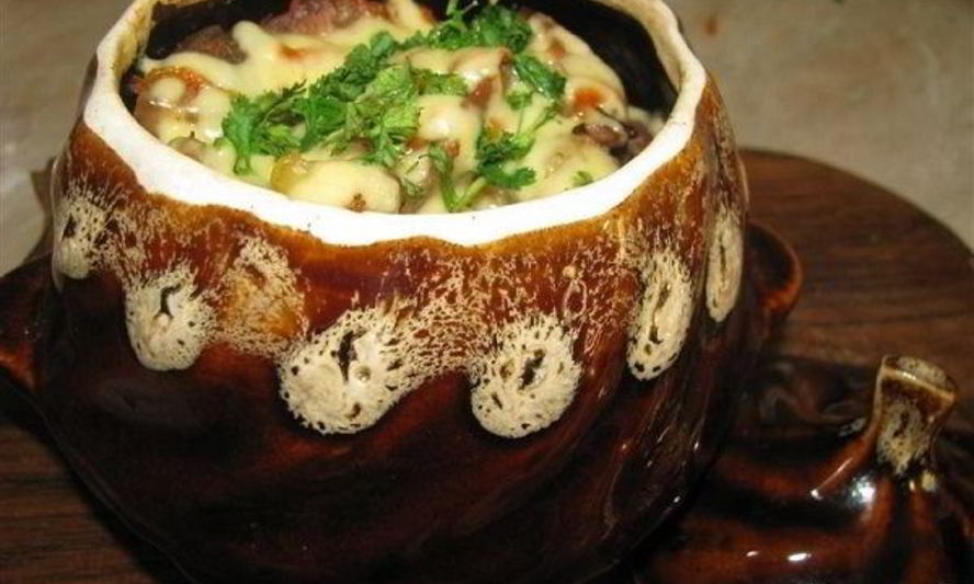 Рецепт вкусного жаркого в горшочках