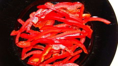 жаркое из грибов с паприкой и сыром джюгас