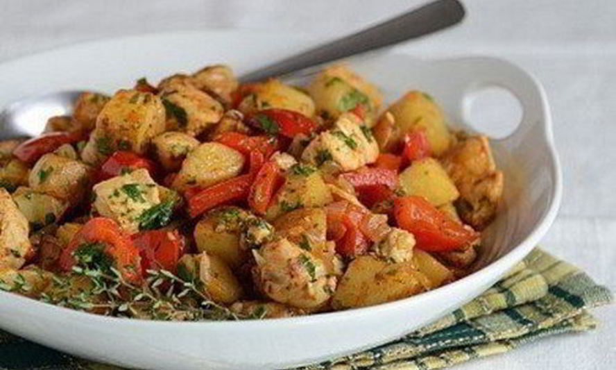 Рецепт жаркого из индейки с тимьяном и паприкой