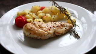 Жаркое из курицы с картошкой