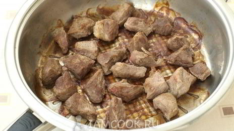 жаркое с мясом в горшочках