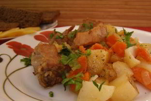 Жаркое со свиными ребрышками