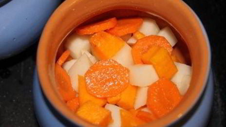 жаркое в горшочке для детей