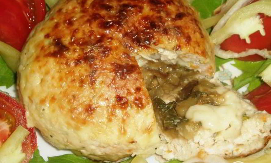 Рецепт куриных зраз с баклажанами и сыром