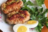 Зразы из свинины с яйцом