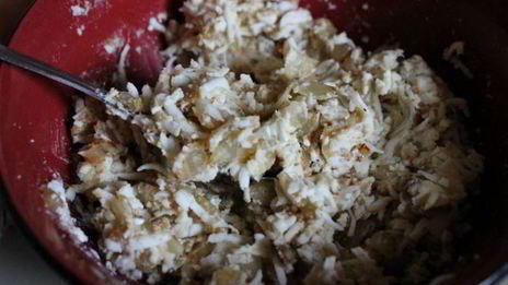 зразы из тилапии в беконе с овощным салатом