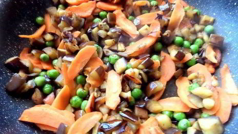 гречка с баклажаном и морковкой