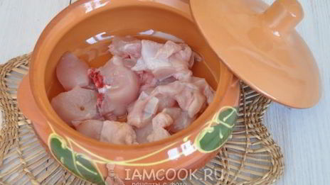 гречка с курицей в горшочках