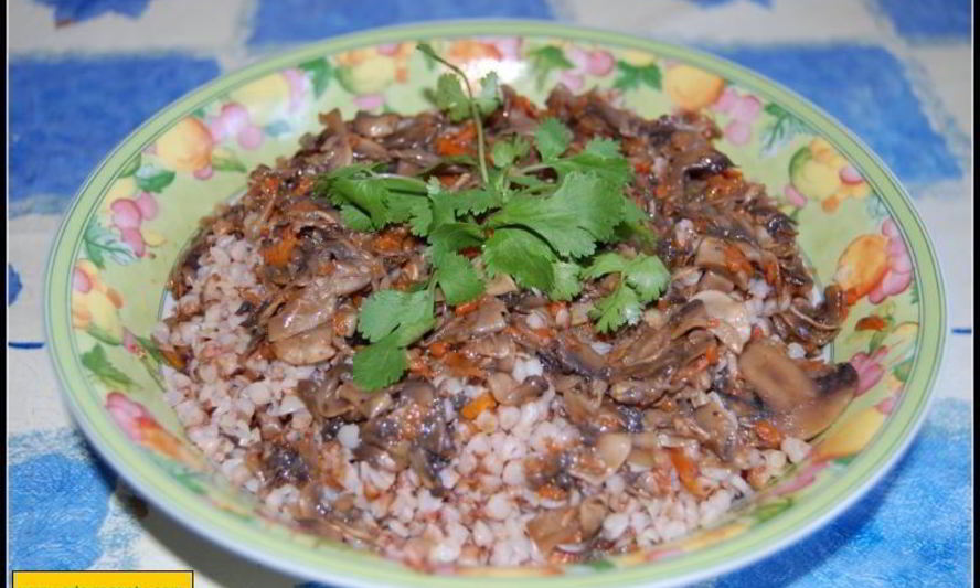 Рецепт гречки с луком морковкой и шампиньонами