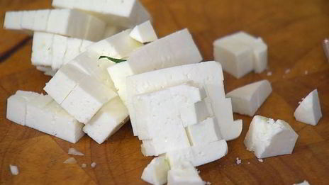 гречка с перепелиными яйцами и овечьим сыром