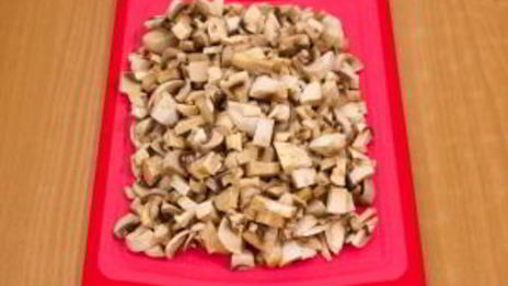 гречка с сосисками и грибами