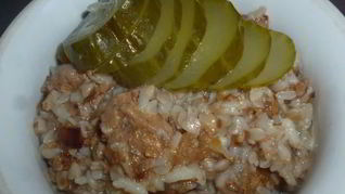 Гречка с тушенкой на сковороде