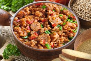 Гречка в горшочках с овощами