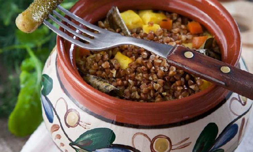 Рецепт гречневой каши с овощами и сыром