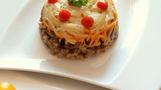 Печень, гречка, лук, морковь в сливках