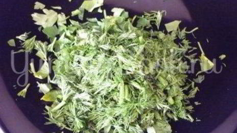 печень с морковью и зеленью и гречка на гарнир