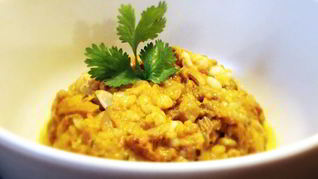 Каша из кускуса с лисичками, тыквой и кедровыми орешками