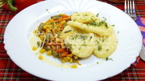 кукурузная полента с овощами