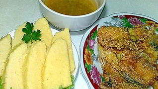 Мамалыга с муждеем и жареной рыбой