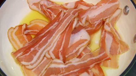 полента с мидиями и беконом